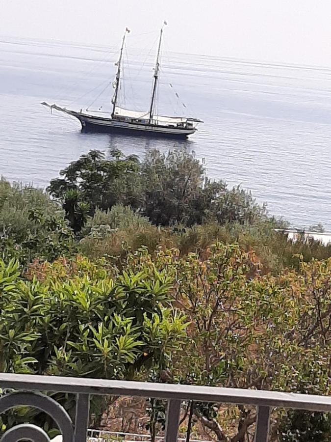 סנטה מרינה סלינה Villa Insolia מראה חיצוני תמונה